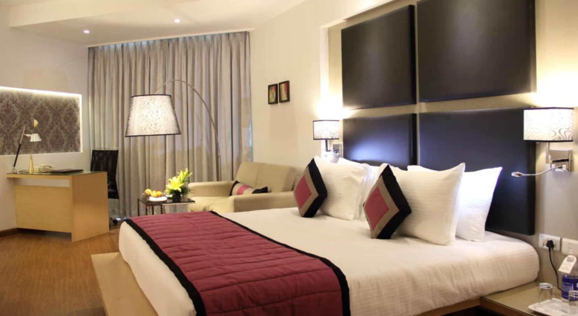 Hotel Ramada By Wyndham Nová Bombaj Exteriér fotografie