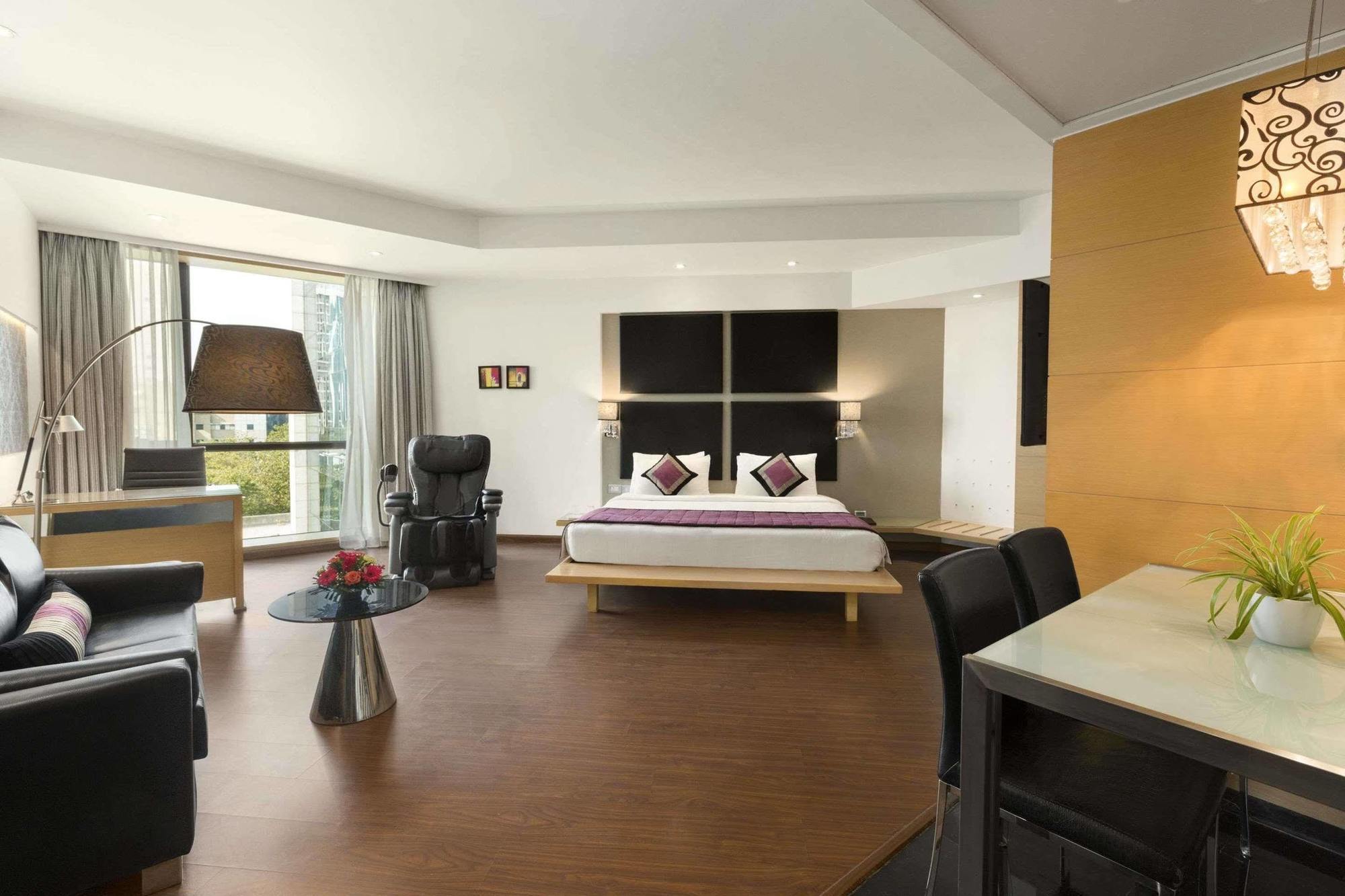 Hotel Ramada By Wyndham Nová Bombaj Exteriér fotografie